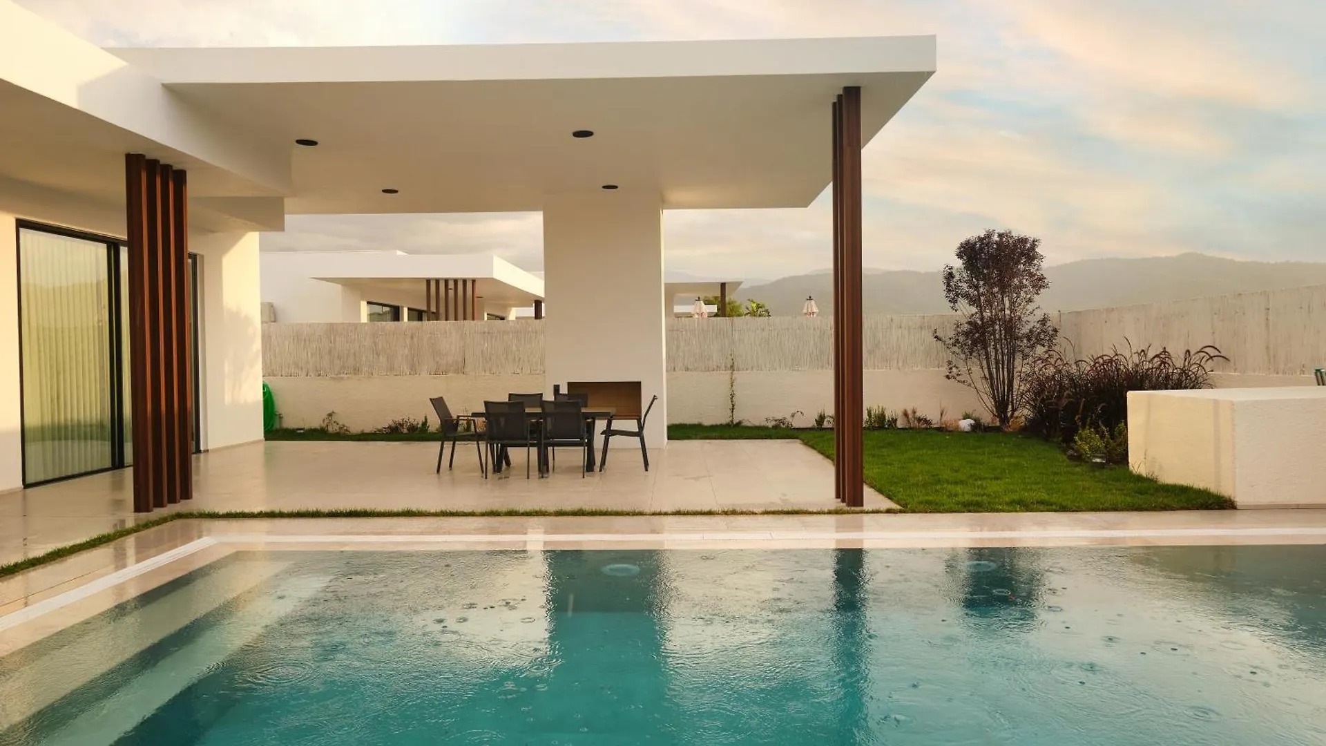 Ashta Suites / Color Block Fethiye Turcja