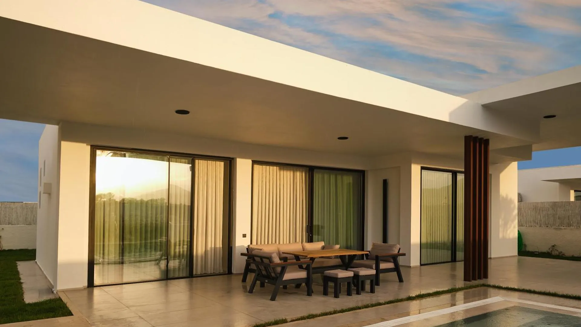 فيلة Ashta Suites / Color Block فتحية